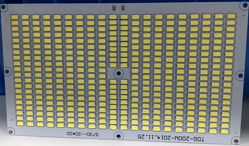 LED燈板SMT貼片加工